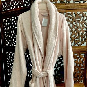 Bathrobe NWT size Large